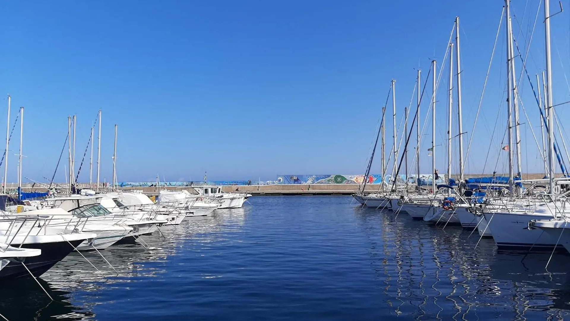 Il Porticciolo Hotel La Caletta Italy